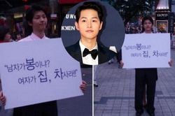 12 năm trước Song Joong Ki cầm biển: 'Đàn ông không phải mỏ vàng của phụ nữ'