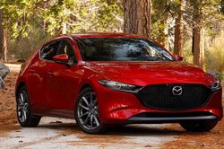 Mazda 3 2019 bị triệu hồi vì bánh xe có thể rơi khi đang di chuyển