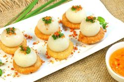 Bánh ram ít là món ngon gì ở Huế?