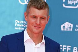 Toni Kroos ra mắt phim tài liệu: Lời trách mắng dành cho Bayern Munich?