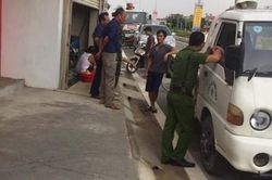 Va chạm giao thông, chặn xe dí súng vào đối thủ
