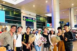 Khánh Thi - Phan Hiển bị lừa tiền, gặp sự cố khi đi nước ngoài