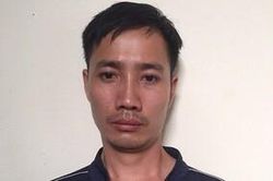 Nhờ chỉ đường rồi kéo bé gái 13 tuổi vào nhà hoang thực hiện hành vi đồi bại