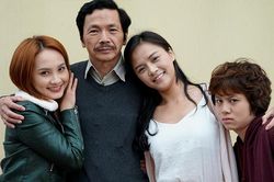 'Về nhà đi con': Cùng lận đận nhưng con gái nào của ông Sơn là người phải đau khổ trong tình yêu nhất?