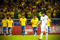 Messi, thôi anh lại về!