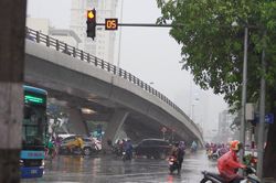 Bão số 2 suy yếu thành áp thấp nhiệt đới trên đất liền