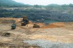 Cần giải quyết dứt điểm tình trạng sụt lún đất, nứt nhà ở Yên Lãng