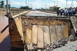 Hình ảnh hiện trường vùi lấp cặp vợ chồng Thanh Hóa bên chân cầu