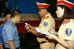 Phát hiện trưởng đoàn tàu Bắc - Nam nồng nặc mùi rượu trước khi khởi hành