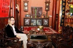 'Nam Hoài Linh, Bắc Vượng Râu', phủ thờ 10 tỷ của nghệ sĩ Vượng Râu có gì?