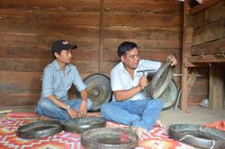 Về nơi có 'núi chiêng'