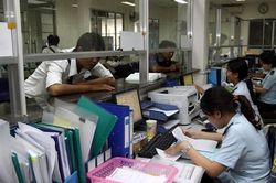 HCM City targets 80-pct resident satisfaction with procedures