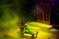 Cảnh 'nóng' trên sân khấu cải lương: Liều lượng đủ độ, khán giả không sốc!