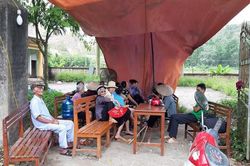 Hà Nội xử lý dứt điểm việc dân chặn xe vào bãi rác Nam Sơn