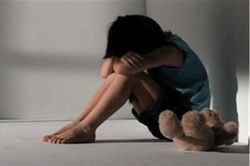 Báo động tình trạng cha mẹ im lặng, thỏa hiệp khi con bị xâm hại