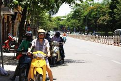 Nắng nóng kéo dài nhiều ngày tới ở Trung Bộ, có nơi trên 38 độ
