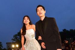 Cha của Song Jong Ki buồn rầu, không ra khỏi nhà từ ngày con ly hôn