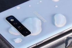 Quảng cáo điện thoại chống nước, Samsung bị kiện ở Australia