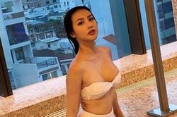 Yaya Trương Nhi liên tục đăng ảnh táo bạo trên mạng xã hội