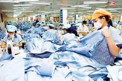 Việt Nam và Liên minh châu Âu ký Hiệp định tự do thương mại: Chậm thay đổi sẽ mất cơ hội