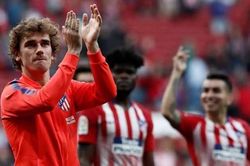 Atletico tức giận tố Barca và Griezmann 'chơi bẩn'