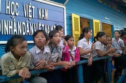 Chính sách mới thuận lợi hơn cho người gốc Việt đang sinh sống hợp pháp ở Campuchia