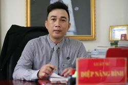 20 năm ly thân, nữ bác sĩ khóc thầm trong vỏ bọc hạnh phúc