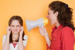Những câu nói ngăn cấm của cha mẹ làm hại trẻ