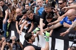 Buffon trở lại Turin: Một sự khởi đầu mới!