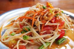 Gỏi đu đủ Thái Lan kích thích cảm giác thèm ăn ngày hè oi nóng