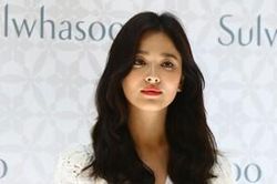 Song Hye Kyo tăng cân sau khi ly hôn Song Joong Ki, Knet ném đá: 'Mặt dày thật đấy!'