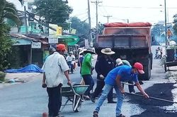 Sửa chửa, quét dọn đường và vỉa hè trên địa bàn TP.Cao Lãnh