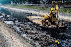 Đại biểu HĐND Hà Nội đọc thơ, hiến kế cứu sông Tô Lịch