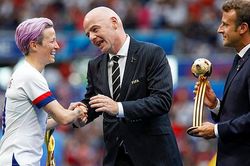 World Cup bóng đá nữ: Vua phá lưới ủng hộ CĐV la ó, chỉ trích Chủ tịch FIFA