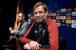 MU chê sao 100 triệu euro, Liverpool gia hạn Klopp