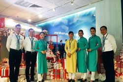 Tiếp viên hàng không Vietnam Airlines: Làm nghề với 'tâm niệm 3T'