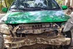 Tài xế ôm đầu chịu nhiều nhát đâm chí mạng của kẻ cướp taxi