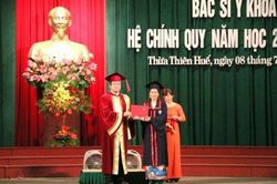 Giáo dục Tin tức giáo dục Trao bằng tốt nghiệp cho hơn 780 sinh viên y khoa
