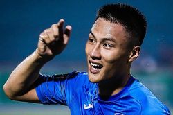 Mạc Hồng Quân ghi bàn trong ngày CLB Quảng Ninh hòa Sài Gòn 2-2