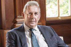 Scandal Đại sứ Anh tại Mỹ Kim Darroch: Bài học đắt giá
