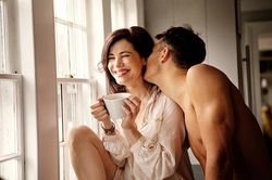 Vợ cười khẩy coi thường vì chồng làm điều này khi ngoại tình bị bắt tại trận