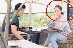 Lộ cảnh Huệ (Về Nhà Đi Con) phì phèo điếu thuốc: Phải chăng My sói trở lại?