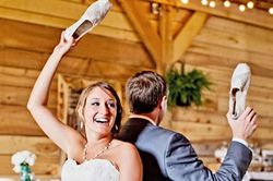 Thế hệ Z ở Mỹ làm đám cưới: Cha mẹ không cần bỏ tiền, cứ để con tự lo