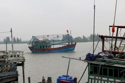 Tàu cá vi phạm vùng biển nước ngoài gia tăng