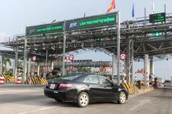 Không buộc doanh nghiệp bàn giao trạm BOT do chậm triển khai thu phí tự động?