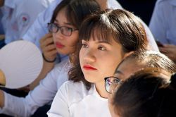 Gần 2 triệu học sinh TP.HCM tựu trường ngày 19/8