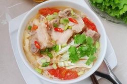 Bún sườn sấu chua cho bữa sáng đậm đà