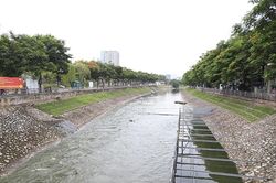Hồi sinh sông Tô Lịch nhờ nước hồ Tây và công nghệ Nhật Bản