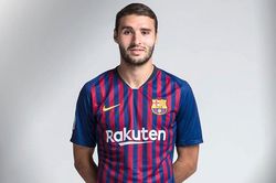 Số 9 cho Barcelona: Ranh giới giữa tiền bạc và giá trị La Masia
