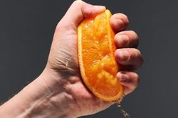Đường trong nước ép trái cây có thể làm gia tăng nguy cơ ung thư